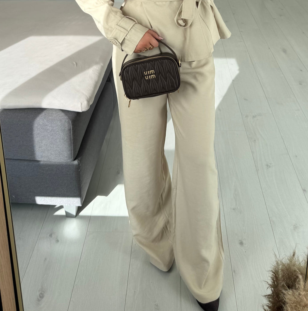 Beige Wide Leg Stoffhose – elegante Anzughose mit fließendem Fall