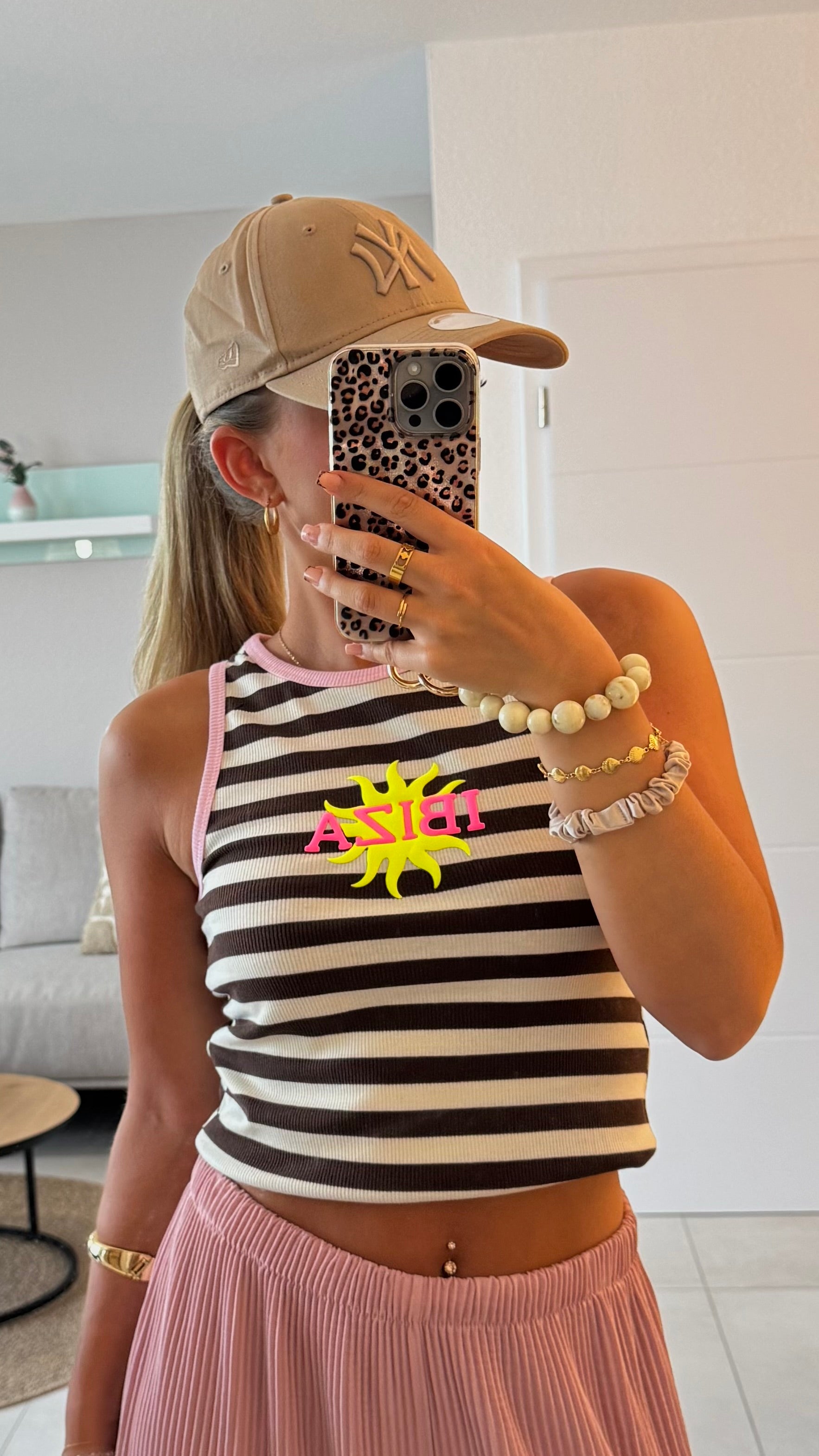 Top Ella